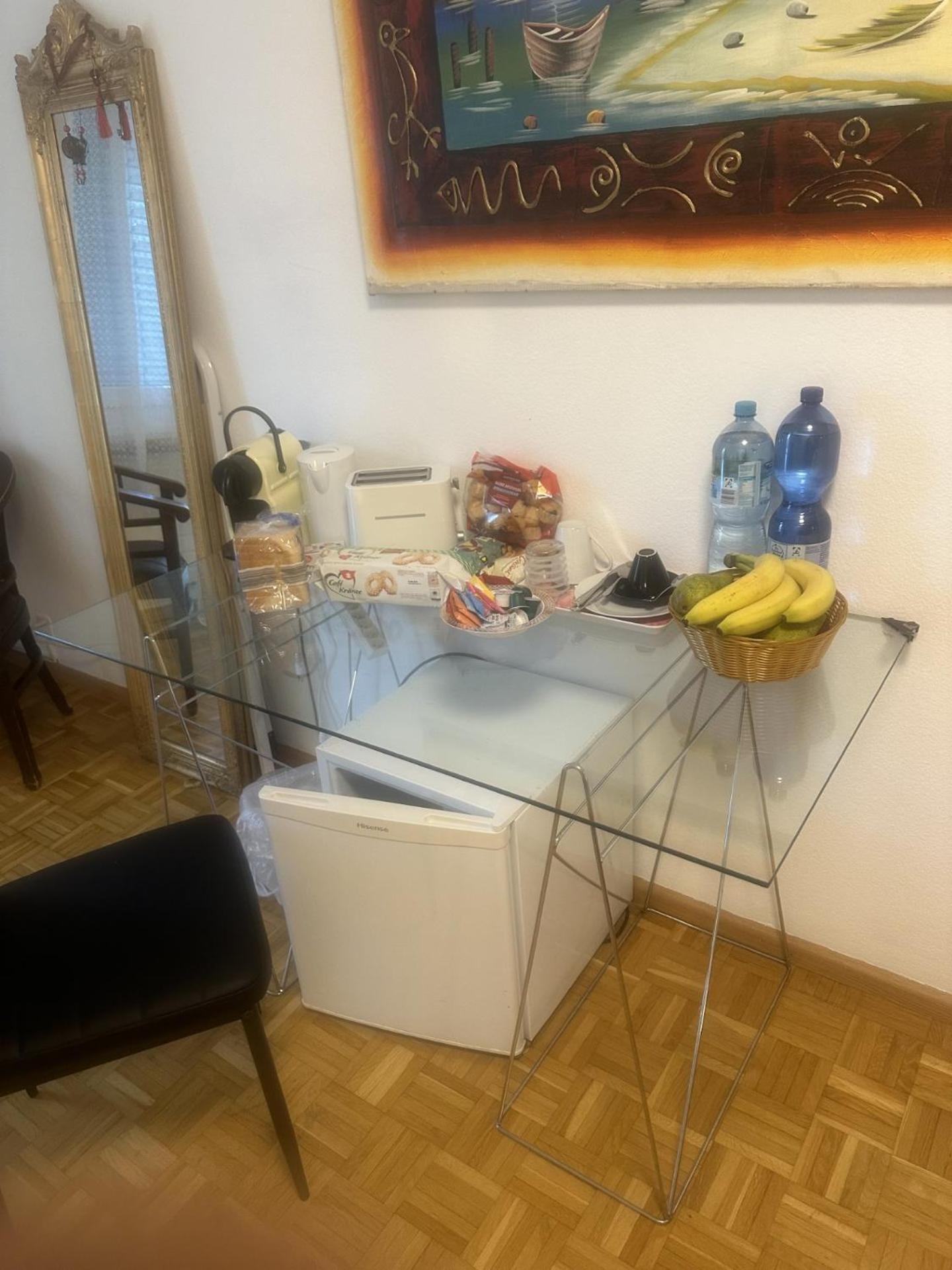 Schoenes Zimmer In Der City Basel Eksteriør billede