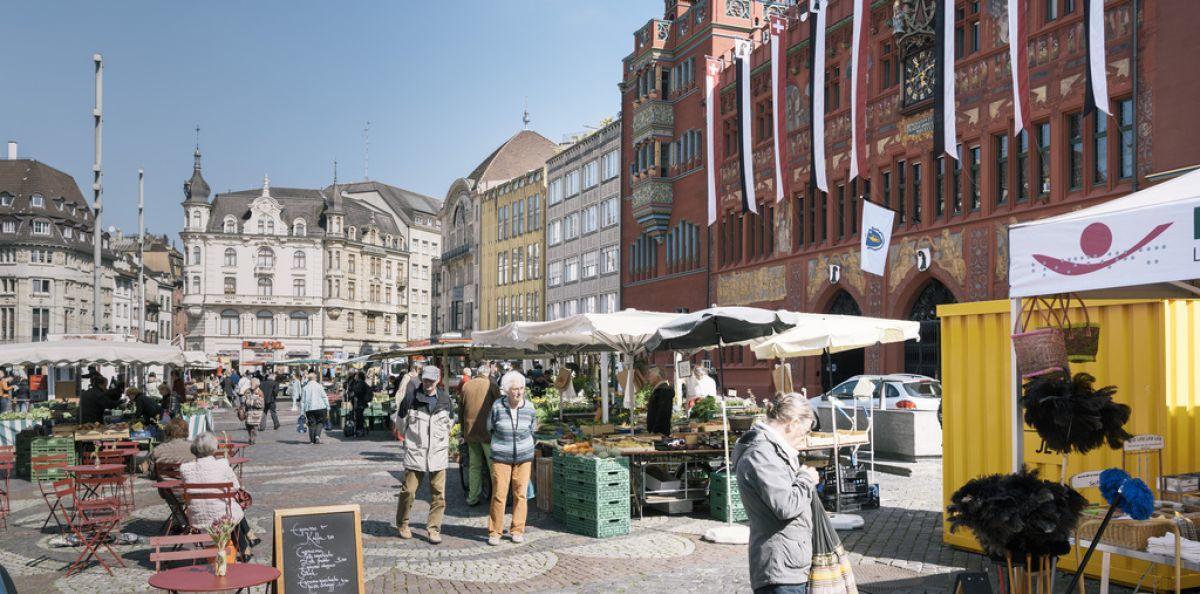 Schoenes Zimmer In Der City Basel Eksteriør billede